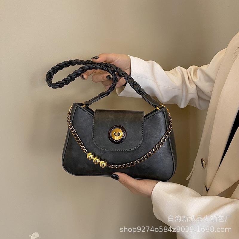 

Niche design underarm small bag women s 2025 new trendy retro shoulder bag shabu shoulder strap crossbody bag чёрный