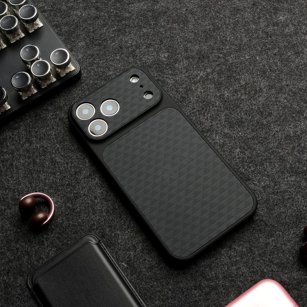 Luxusní nárazuvzdorný kryt na telefon s texturou uhlíkových vláken a Kevlaru Pro iPhone 17 Air 16 15 14 13 Pro Max Trojúhelníkový vzor Brnění Pevný kryt