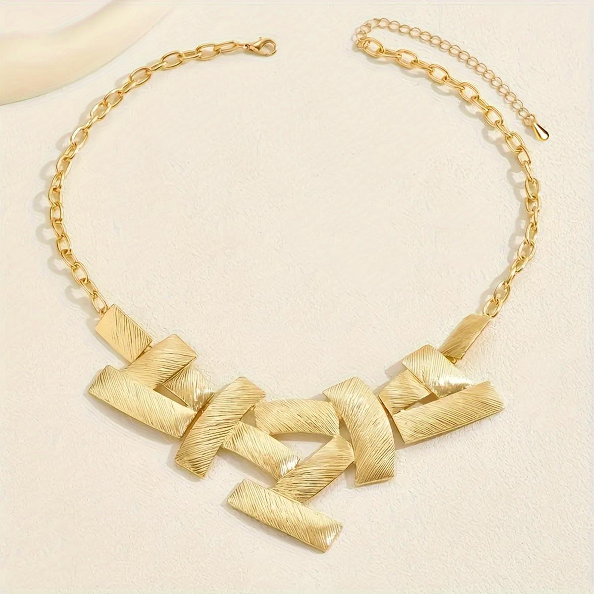 

Ожерелье-чокер с геометрической металлической текстурой и квадратным плетением — стиль Y2K, смелое заявление о своей индивидуальности серебряный