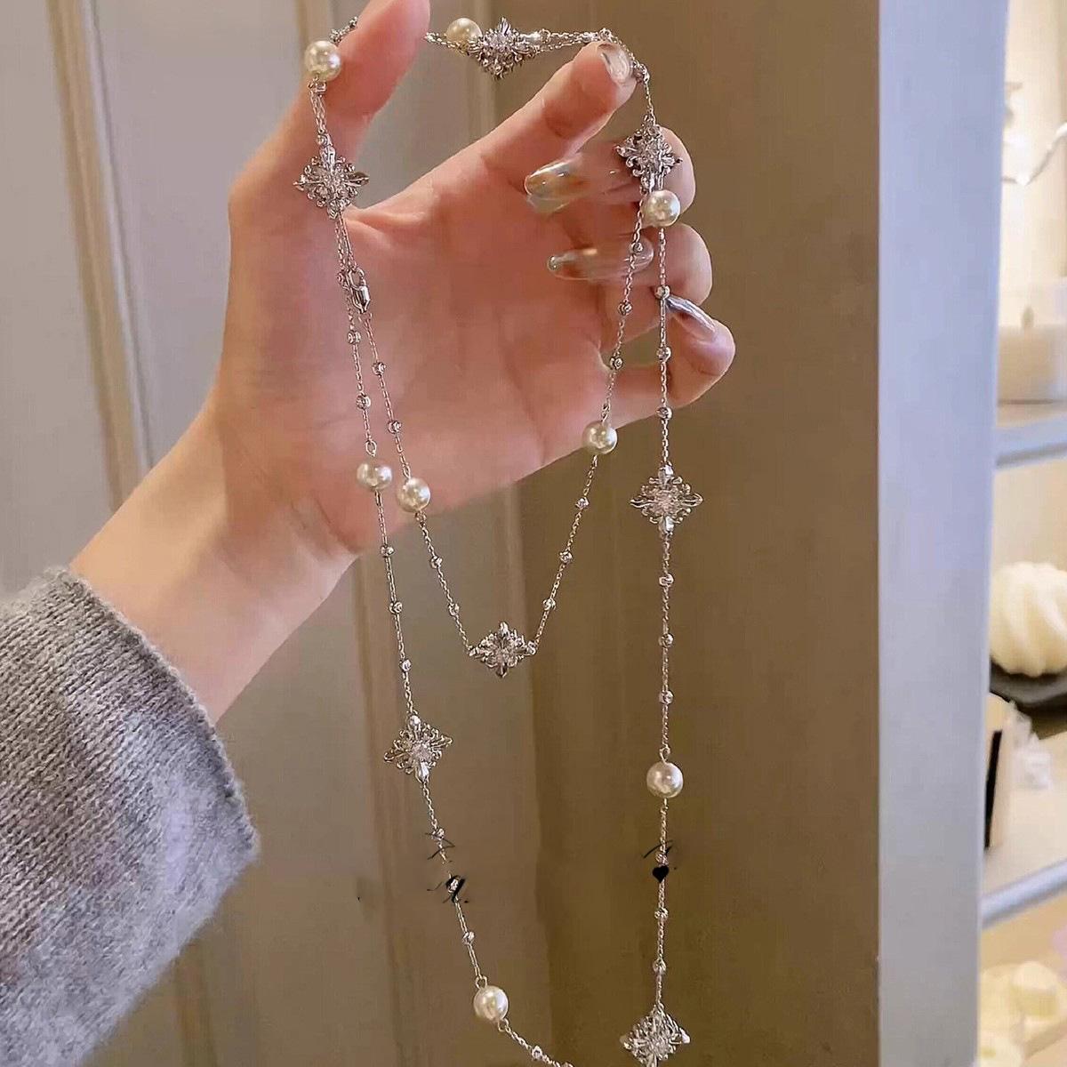 Diamond diamond flower pearl necklace retro exquisite elegant temperament versatile sweater chain neck chain