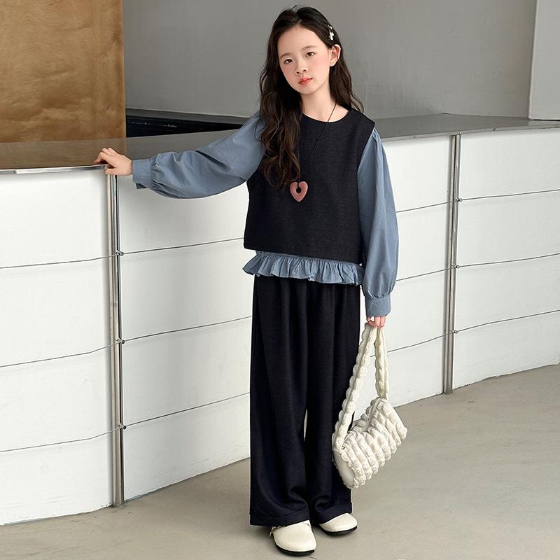 

Осень 2025 Девочковый комплект-тройка: Стильный жилет, рубашка и брюки широкого кроя 120 cm