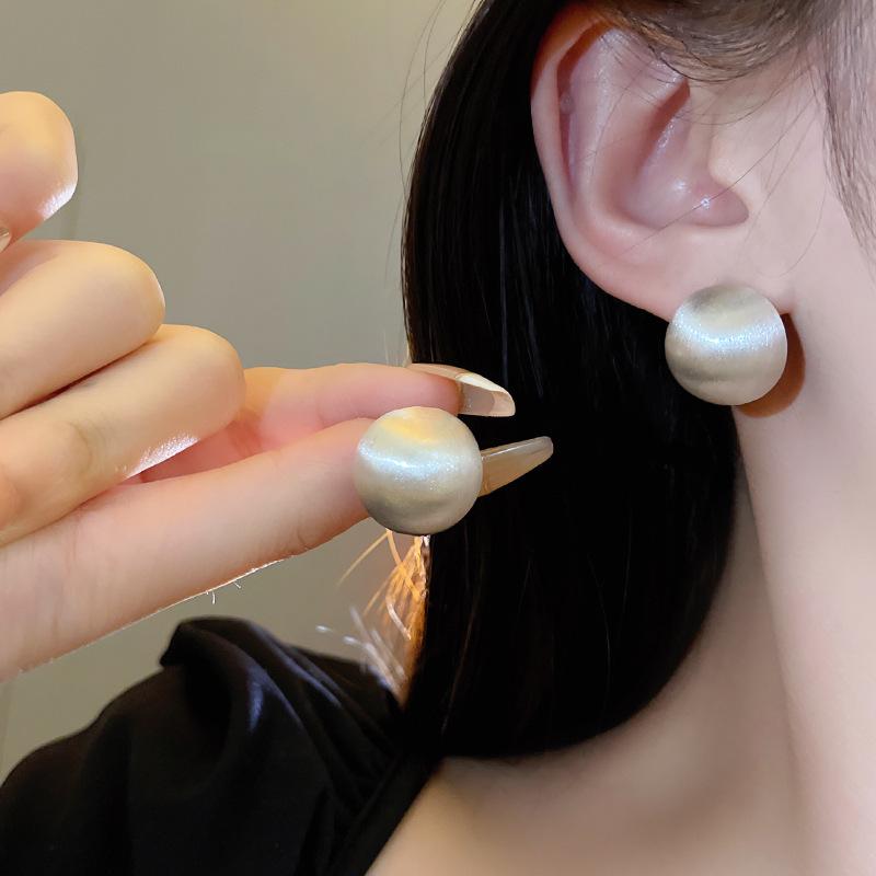 925 Silver Needle Pearl Earrings Women's High-end Sense Niche Temperament Bow Stud Earrings Retro Ear Jewelry Wholesale