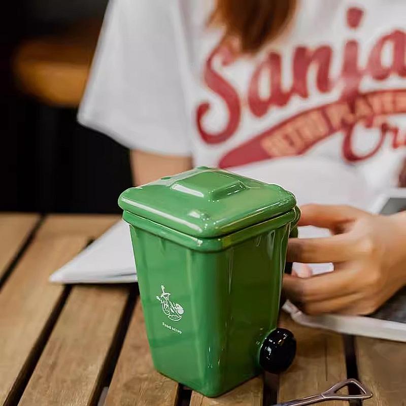 Garbage Can Shaped Mug Creative Ceramic Drinking Cup Personalized Funny Coffee Cup with Lid As A Gift