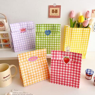 10PCS Colorful Checkered Gift Paper Bags Kraft Paper Thicken Gift Wrapping Bag Handbag Cartoon Candy Cookies Packaging Bag