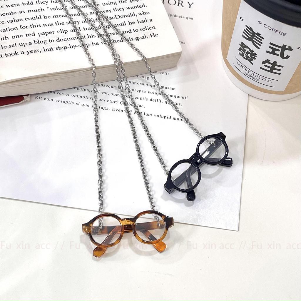 Unisex Halskette mit Brillenanhänger: Stilvolle, Literarische und Lustige Edelstahlkette