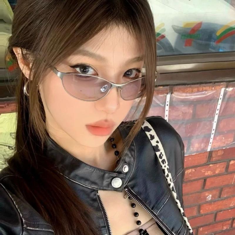 Futuristic Technology Sunglasses Spicy Girl Style Hip Hop Sunglasses Travel Fashion Goggle Shades Retro Cat Eyes Sun Glasses