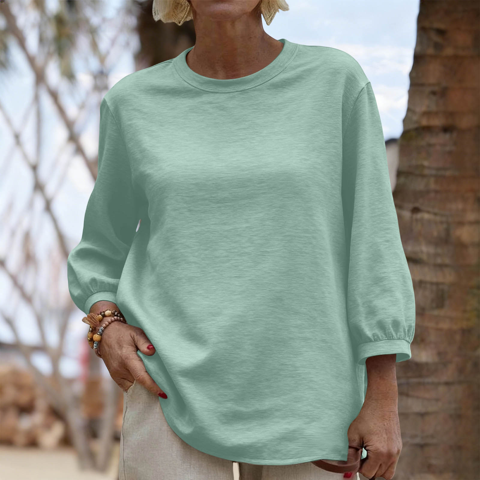 Women s Round Neck Three-Quarter Sleeve Relaxed Fit T-Shirt S