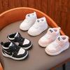 Kindersportschuhe Jungen und Mädchen Board-Schuhe 2022 Frühling und Herbst Jungen Babyschuhe einzelne Schuhe Kleinkindschuhe kleine weiße Schuhe