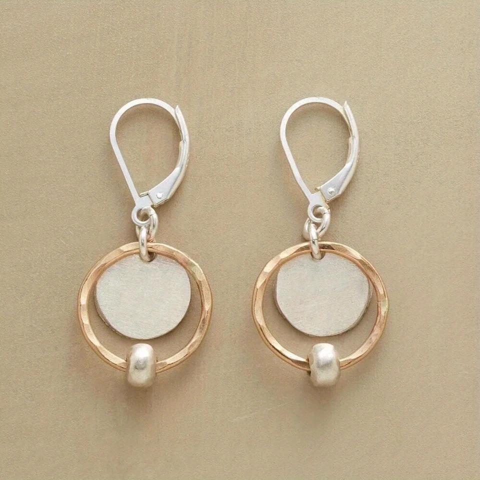 Vintage Round Inlaid Mitation Pearl Earrings Hollow Geometric Dangle Earrings Women Concise Banquet Jewelry Accessories