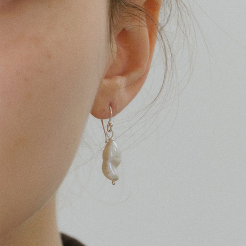 

NORMALLEE [Silver 925] Hook Pearl Earrings Silver