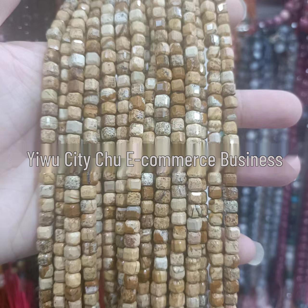 

Граненые кубики из натурального камня 6x6 мм для изготовления украшений своими руками 6mm (Approx. 61 beads per strand)