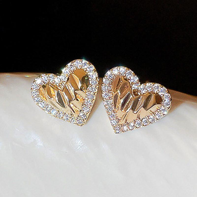 Huitan Exquisite Love Stud Earrings for Women  Temperament Ear Piercing Heart Earrings Wedding Party Statement Jewelry Gift
