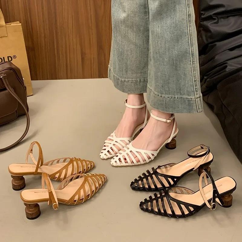 Fashion French Retro Pointed Toe Hollow Out Middle Heel Baotou Fashion Sandalias De Mujer Casual Roman High Heels Luxury Women Shoes