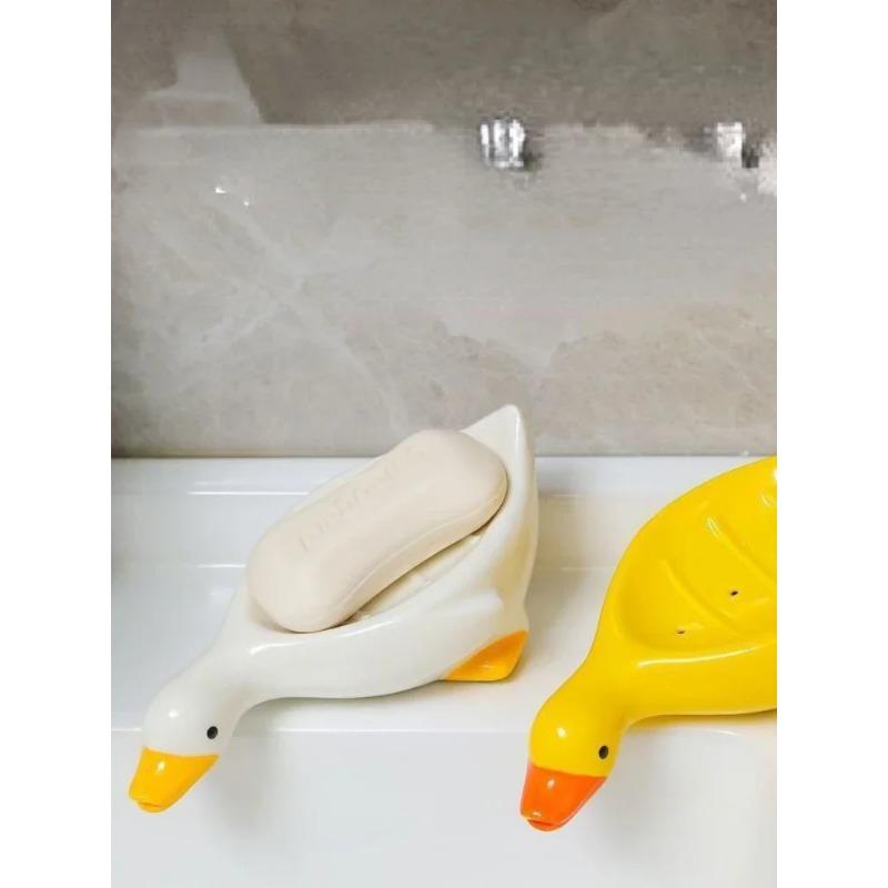 Seifenschale in gelber Entenform mit Ablauf Niedlicher Cartoon Seifenhalter Kunststoff Seifenbehälter Ablage Badezimmerzubehör
