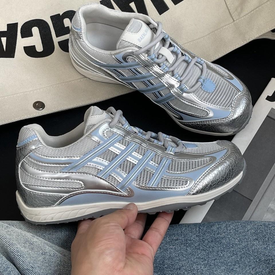 Breathable mesh Forrest Gump Dexun women's shoes 2025 summer new round head flat bottom transportation light moving lace-up leisure sports