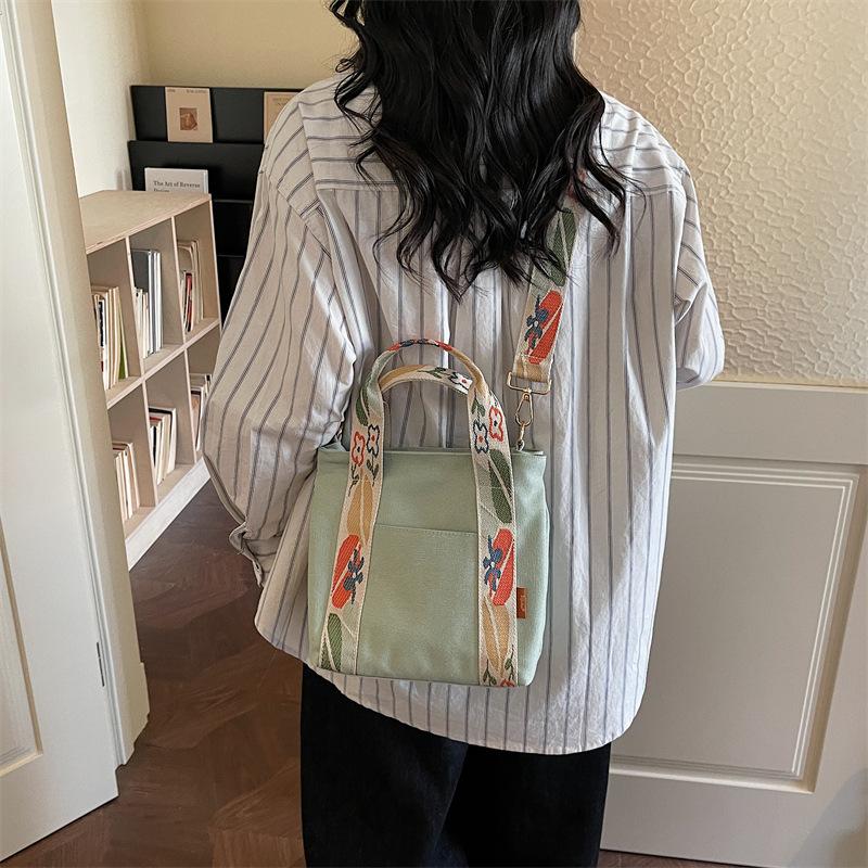 Floral Pattern Tote Bag for Women Stylish Shoulder Bag with Adjustable Strap Large Capacity Daily Use Bag