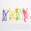 6 Stück Outdoor Leuchtende Rakete Blitz LED Licht Nacht Kinder Leuchtende Schleuder Spielzeug Leuchten Schleuder Elastischer Helikopter Drehendes Spielzeug