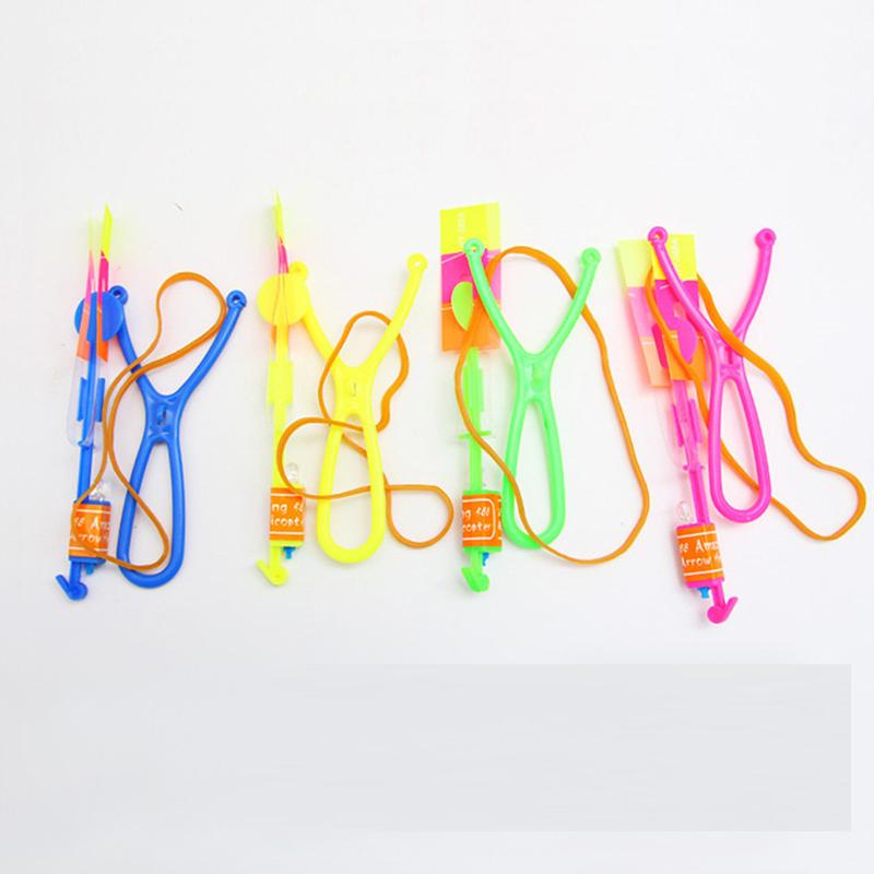 6 Stück Outdoor Leuchtende Rakete Blitz LED Licht Nacht Kinder Leuchtende Schleuder Spielzeug Leuchten Schleuder Elastischer Helikopter Drehendes Spielzeug