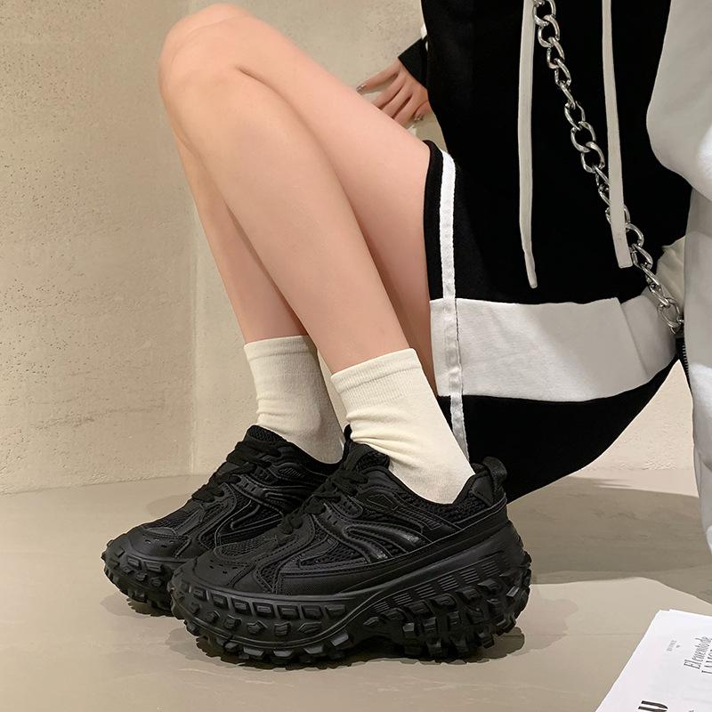 2025 spring and summer new durian sole dad shoes women's mesh feet small thick sole breathable versatile casual sports shoes