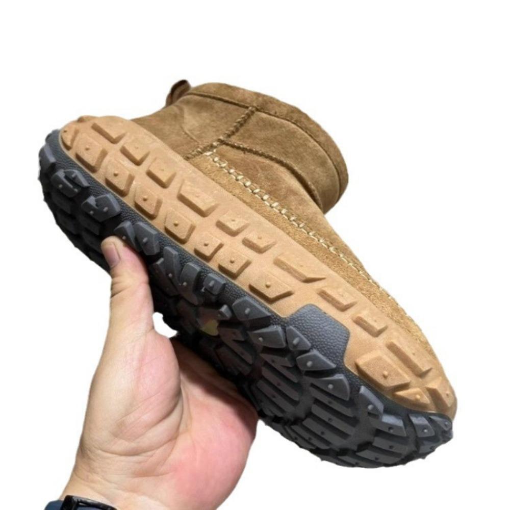 Fashion British Style Short Tube Snow Boots for Women in The Winter of With A Plush Tire Sole Design That Feels Comfortable and Warm