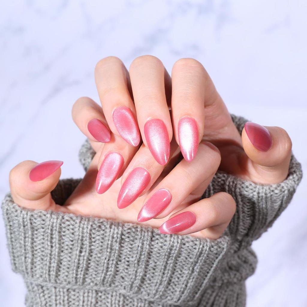 2025 Cat Eye Almond Nails: Elegant, Wearable, Light Luxury, Whitening Salon Tips, Medium-Short Style