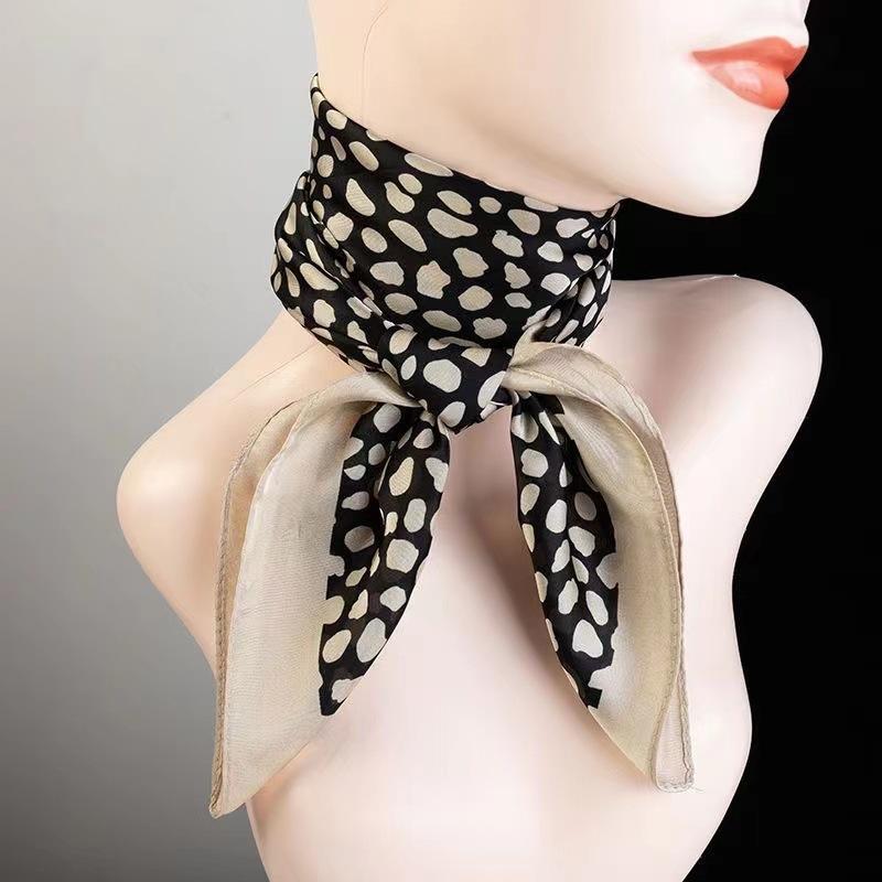 Spring and Autumn Women's Printed Square Scarf Printed Silk Scarf Square Scarf Sunscreen Scarf