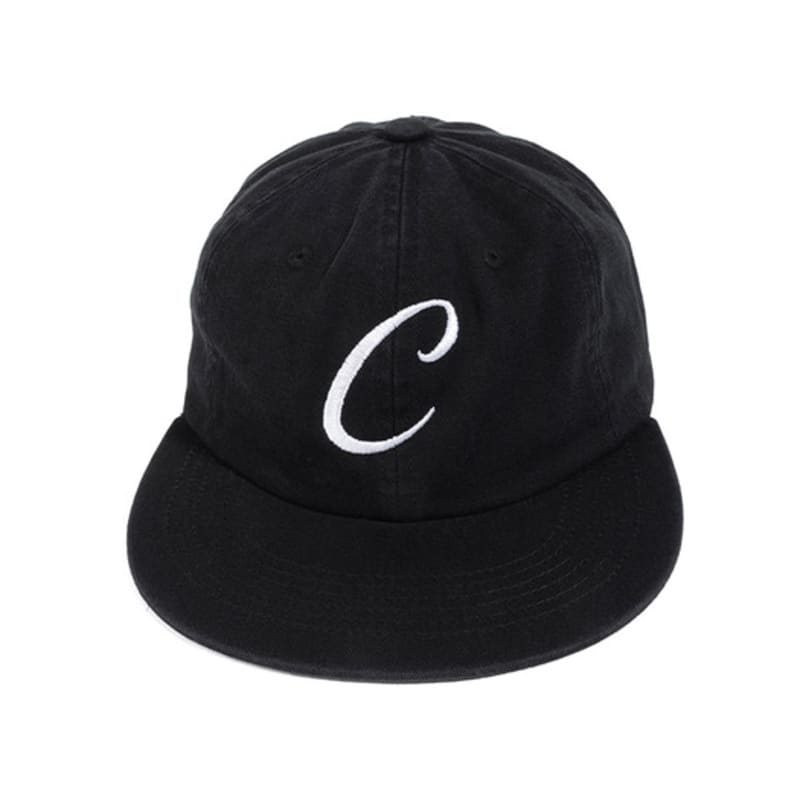 Commoncapsuleproject C Logo 6-panels Caps med flat brem (Svart)