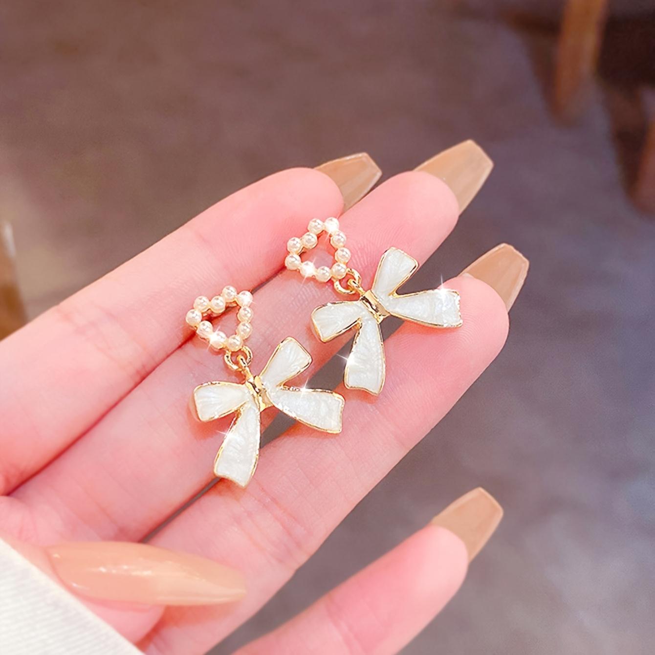 

1 Pair Women s Stud Earrings - Niche Fashion Heart Bow Design, Perfect Valentine s Day & New Year Gift, Cute Daily Jewelry D3055
