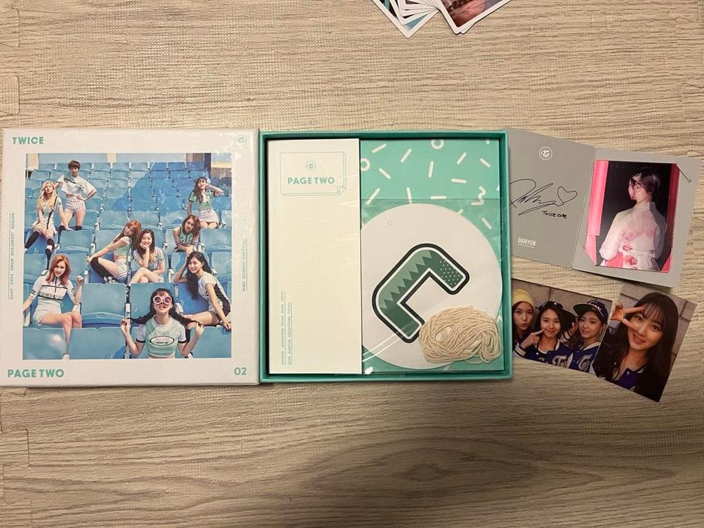 [USED] TWICE Album CD Photo Card Fan Trading Card