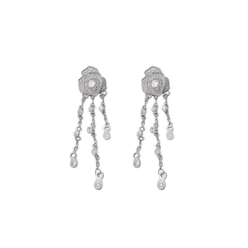 Silver Needle Luxury Rhinestone Flower Tassel Stud Earrings – High-End Fashion Accessory for Women