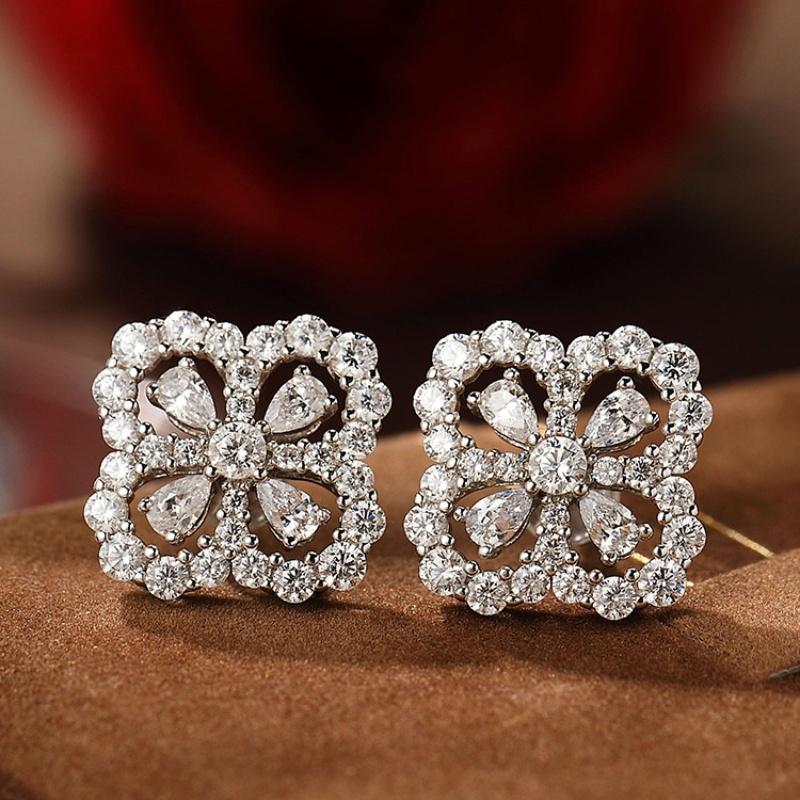 Classic Luxury Four-leaf Clover Stud Earrings Flower Design Shine Oval Zircon Earrings for Women's Wedding Jewelry