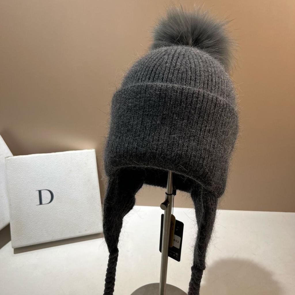 Exported To Russia, High-Quality Long Rabbit Hair Ear Protection Hat, Thickened And Enlarged In Winter, Warm Fox Hairball Knitted Hat For Women