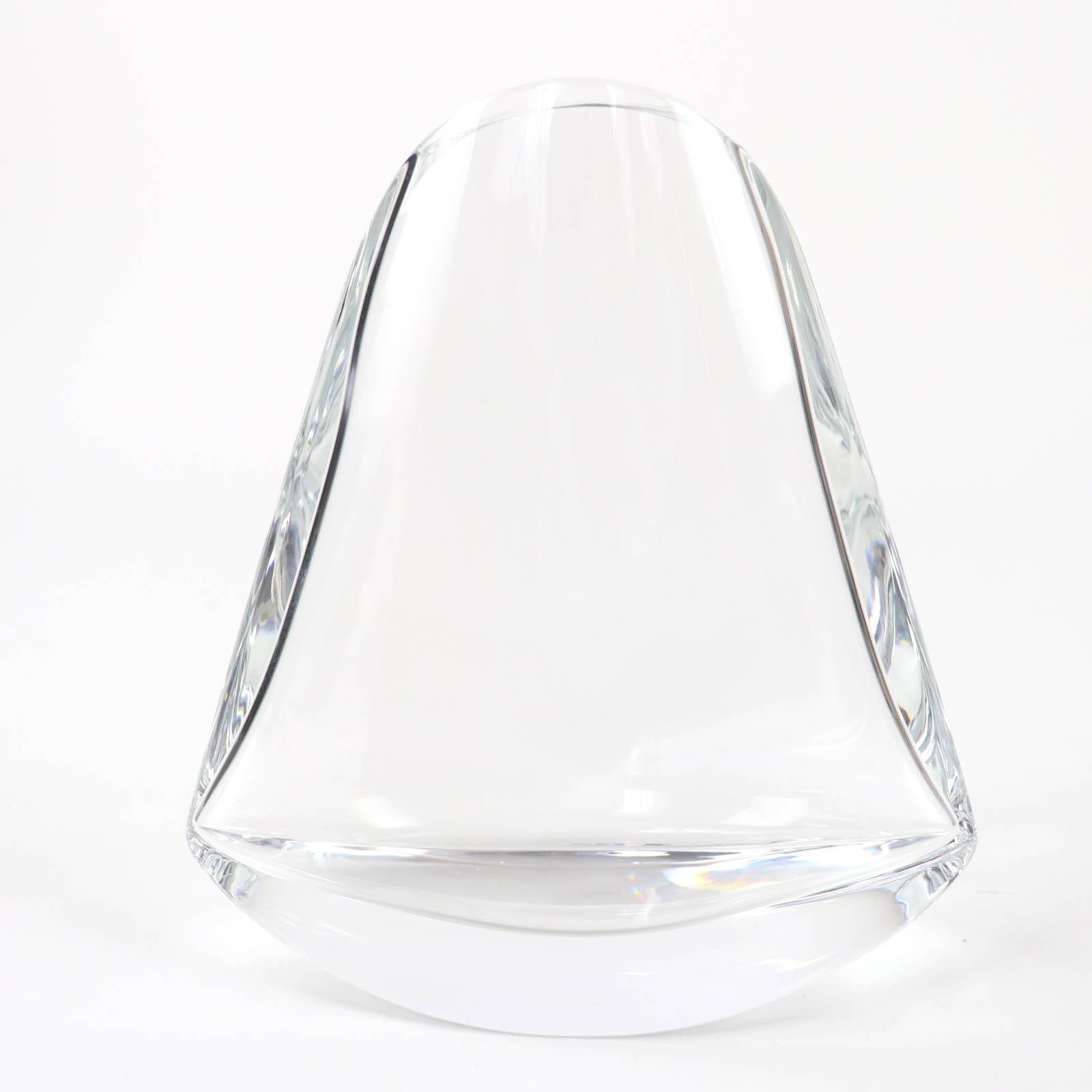 

Excellent Baccarat vase Bouton Flower base clear Crystal glass Women Used