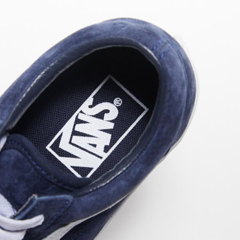 Barnes Old School   Pig Suede Navy Vn000cr5bx91