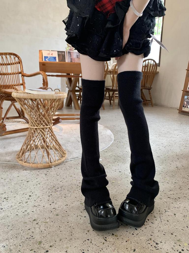 Vielseitige graue extra lange Overknee-Damen-Oberschenkelstulpen für Herbst und Winter