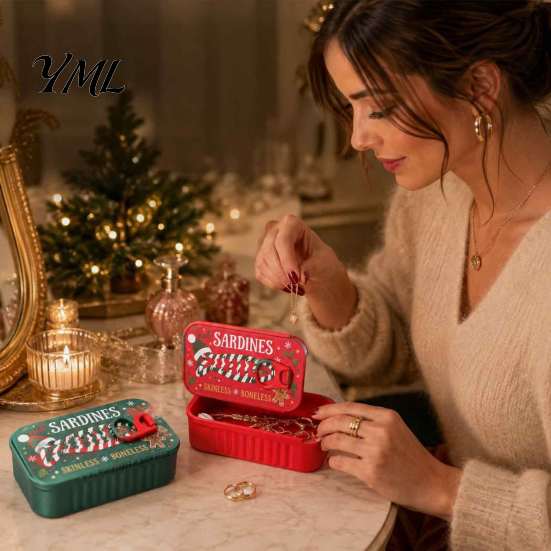 Portable Jewelry Organizer Christmas Sardine Tin Shaped Box, Travel Jewellery Storage Case with Decorative Gift Fish Bone Divider, Mini Necklace