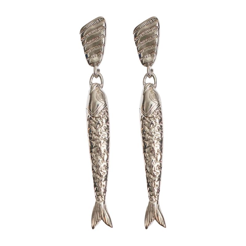 Retro Fish Mismatched Earrings Stainless Steel Texture Elegant Ear Jewelry Perfect for Daily Wear and Special Occasions