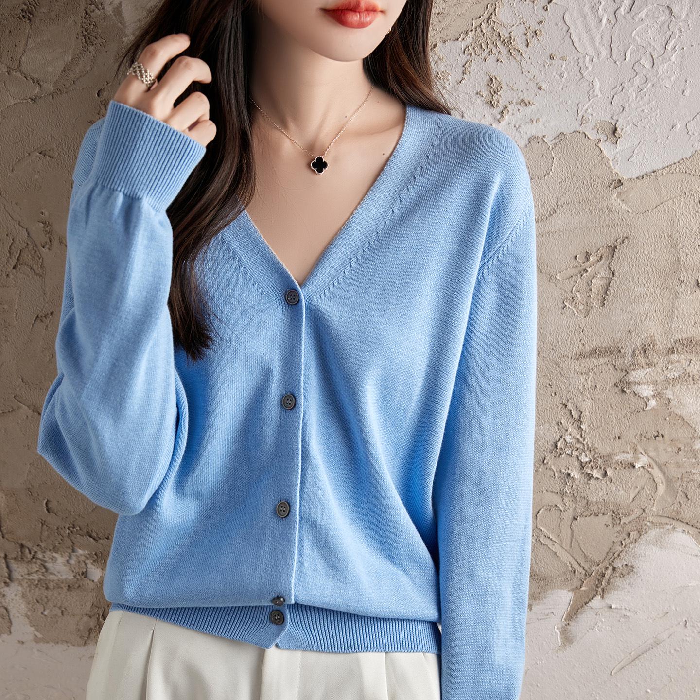 

Женский кардиган из 100% хлопка, вязаный, с V-образным вырезом - Весна/Осень, Свободный крой, Однотонный, Дышащий, Высокой плотности, Солнцезащитная верхняя одежда. Medium небесно-голубой