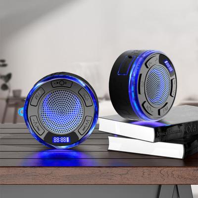 Alto-falante de Chuveiro à Prova d'Água IPX7 com Luz RGB Visor LED Ventosa Removível Som Estéreo Banheiro Alto-falante Sem Fio Compatível com Bluetooth