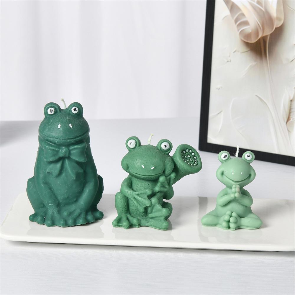 Holding Lotus Root Frog Silicone Candle Mold Cartoon Prayer Frog Aromatherapy Candle DIY Gypsum Resin Decoration Making Mould