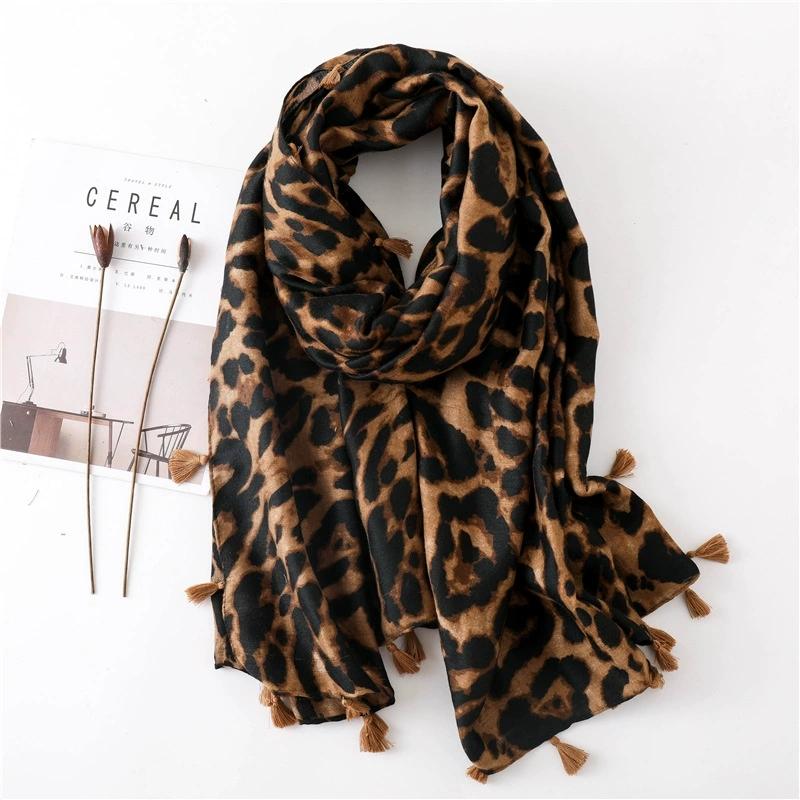 Spring and Summer Cotton Linen Feeling Leopard Printed Scarf With Tassel Headscarf Dubai Turkey Palestinian Hijab Scarves