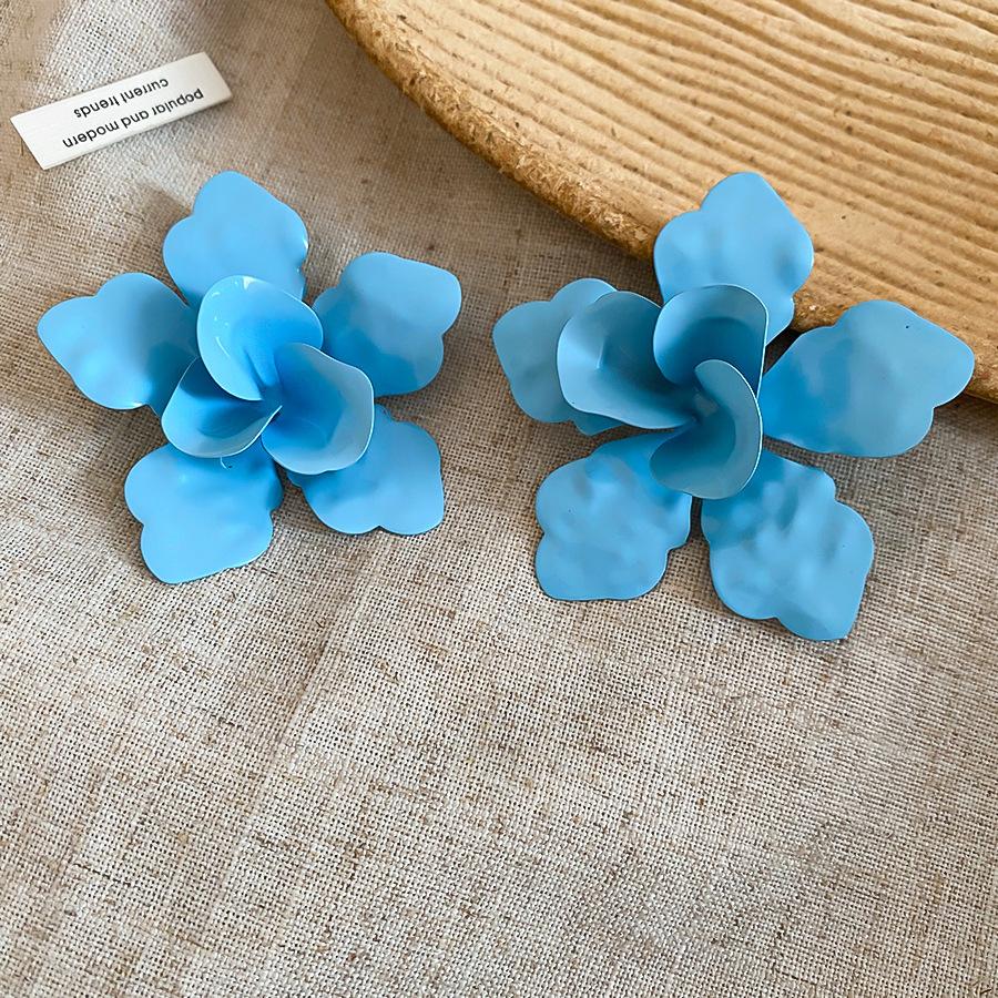 New blue flower fringed earrings, fresh niche design studs, women's summer vacation earrings