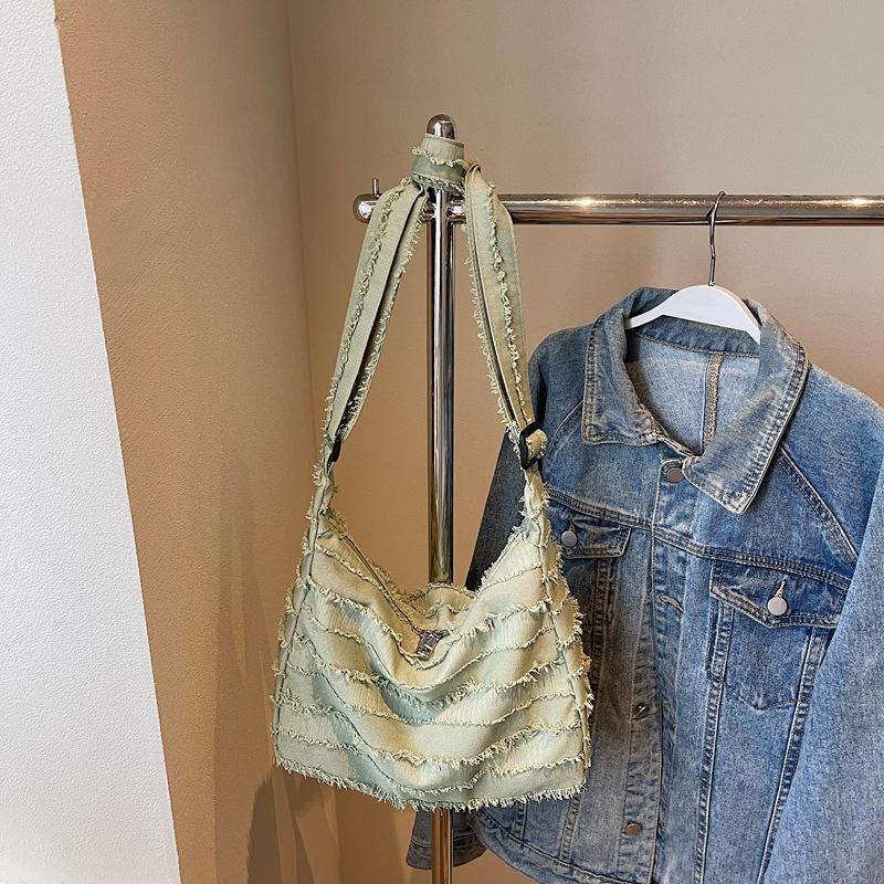 

Popular niche messenger bag women s new trend versatile canvas bag casual shoulder tote bag