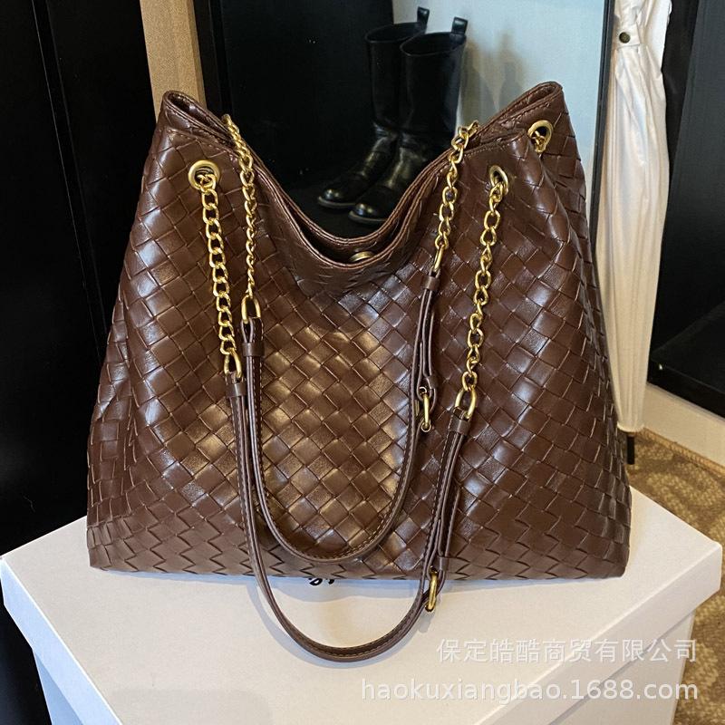 Korean Version of Retro Casual Work Commute Large-capacity Bag Women's 2025 New Woven Tote Bag Versatile Shoulder Bag