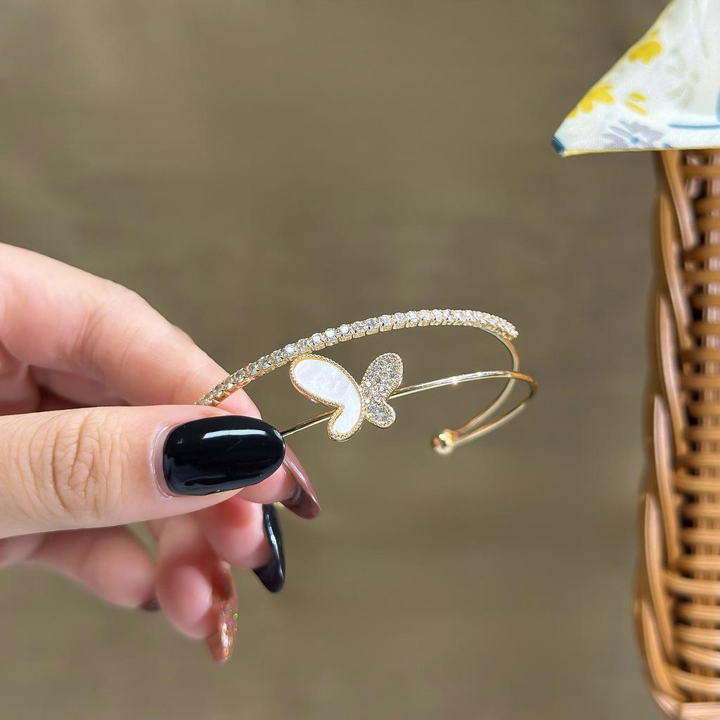 Zircon Double-Layer Flower Open Bangle - Exquisite, Light Luxury Bracelet for Versatile, Sophisticated Style.