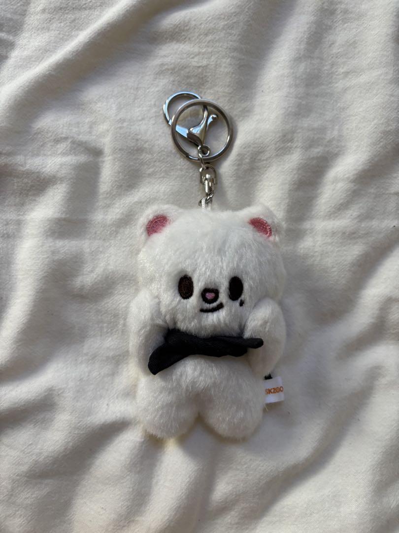 

[USED] skzoo dominate Genielet Banzai Key Ring Hyunjin