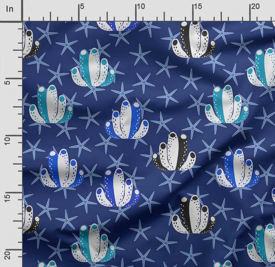 Soimoi Sea Shell Print, Cotton Cambric, Quilting Fabric prodávaná společností The Yard 42 Inch Wide, Medium Weight Cotton Fabric,