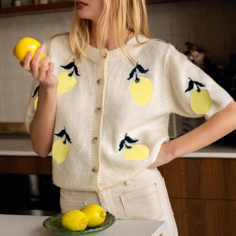 2025 Autumn New Mango Pattern Knitted Sweater Fashionable Casual Short-sleeved Button Sweater for Women