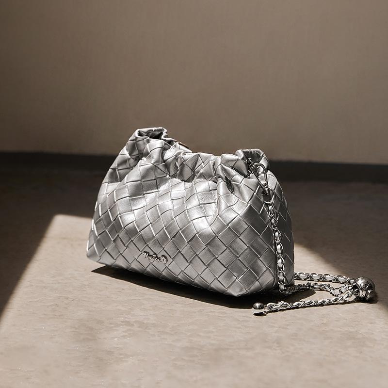 Mrs. Qiao Bag 2025 Cloud Bag Autumn Winter Chain Bag Women's Crossbody Small Bag Woven Genuine Leather Women's Bag