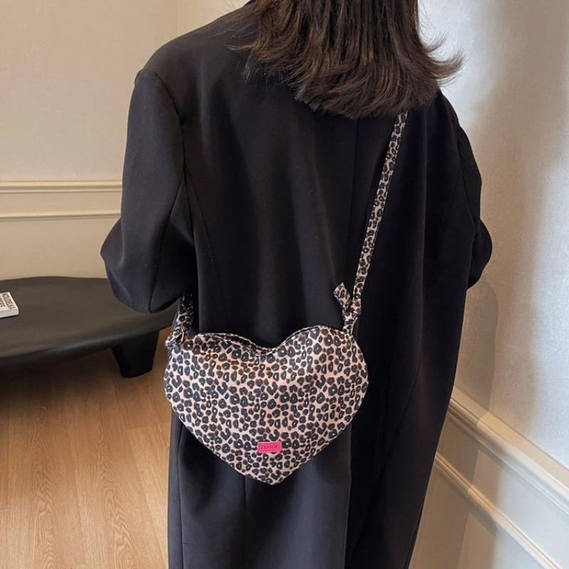 Heart Leopard Shoulder Bag Fashion Student All-match Hand Bags for Woman Casual Bolsos De Mujer Retro Sac Femme Portable Bolso